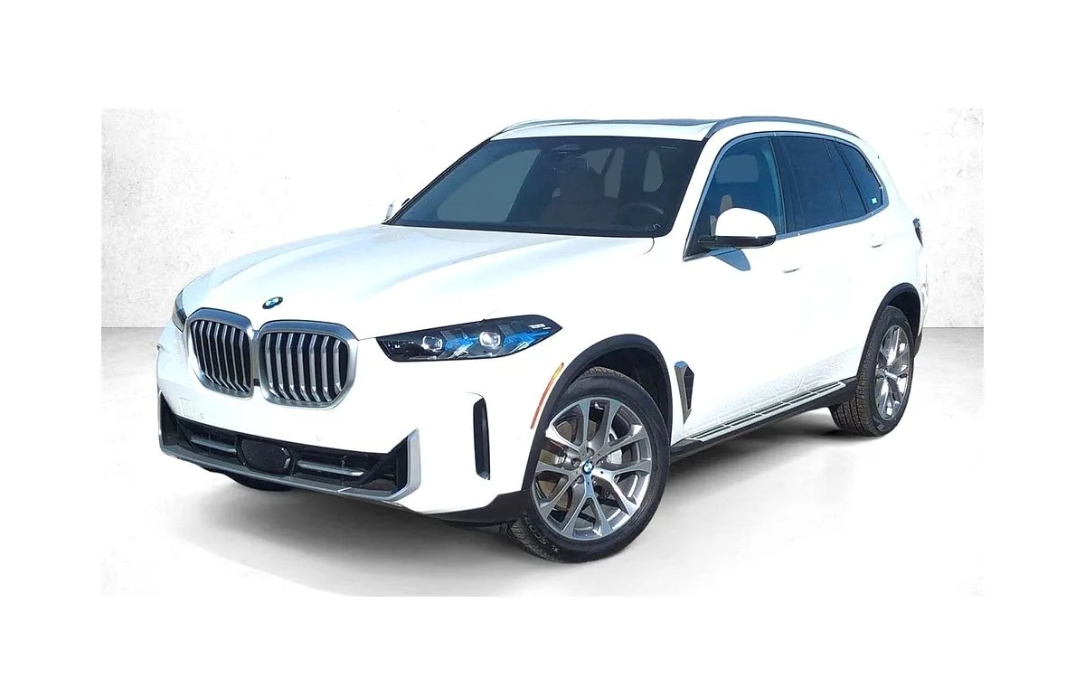 2026 BMW X5 xDrive40i in Alpine White