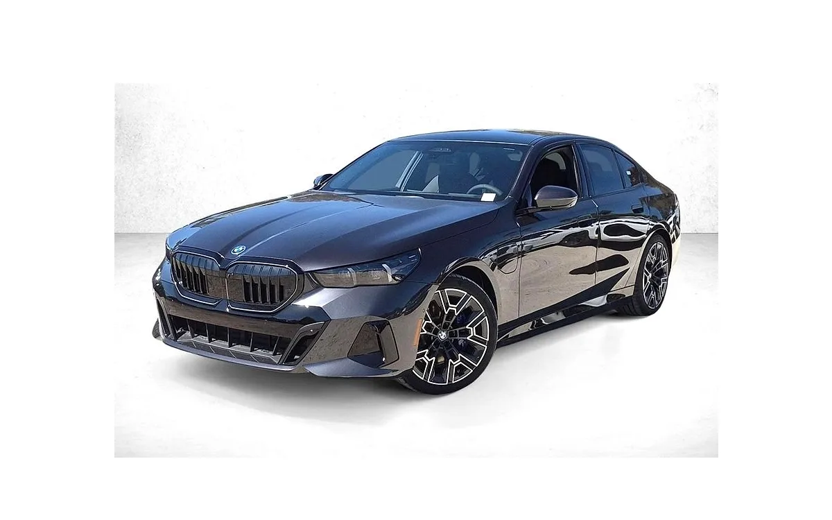 2027 BMW 550e xDrive Sedan in Dark Graphite