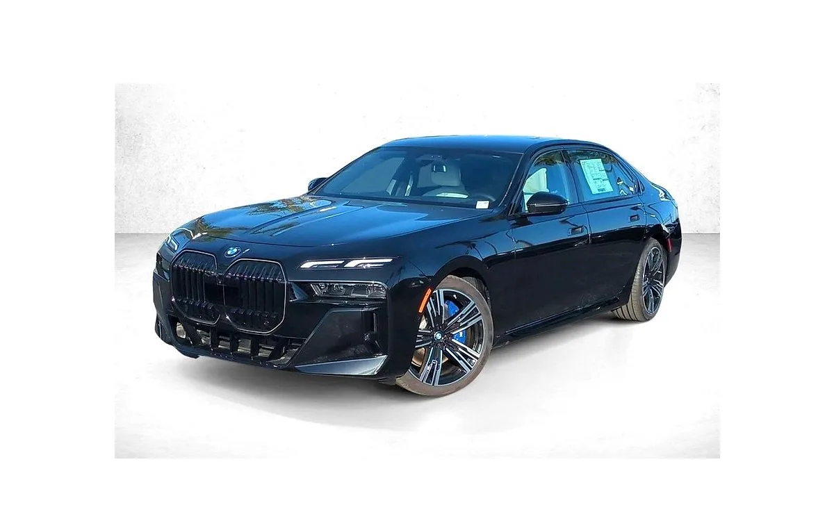 2025 BMW 760i xDrive Sedan in Black Sapphire