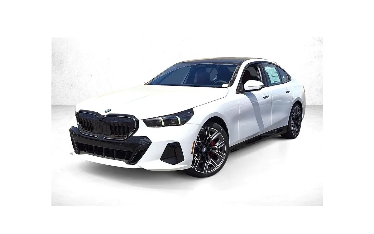 2027 BMW 530i Sedan in Alpine White