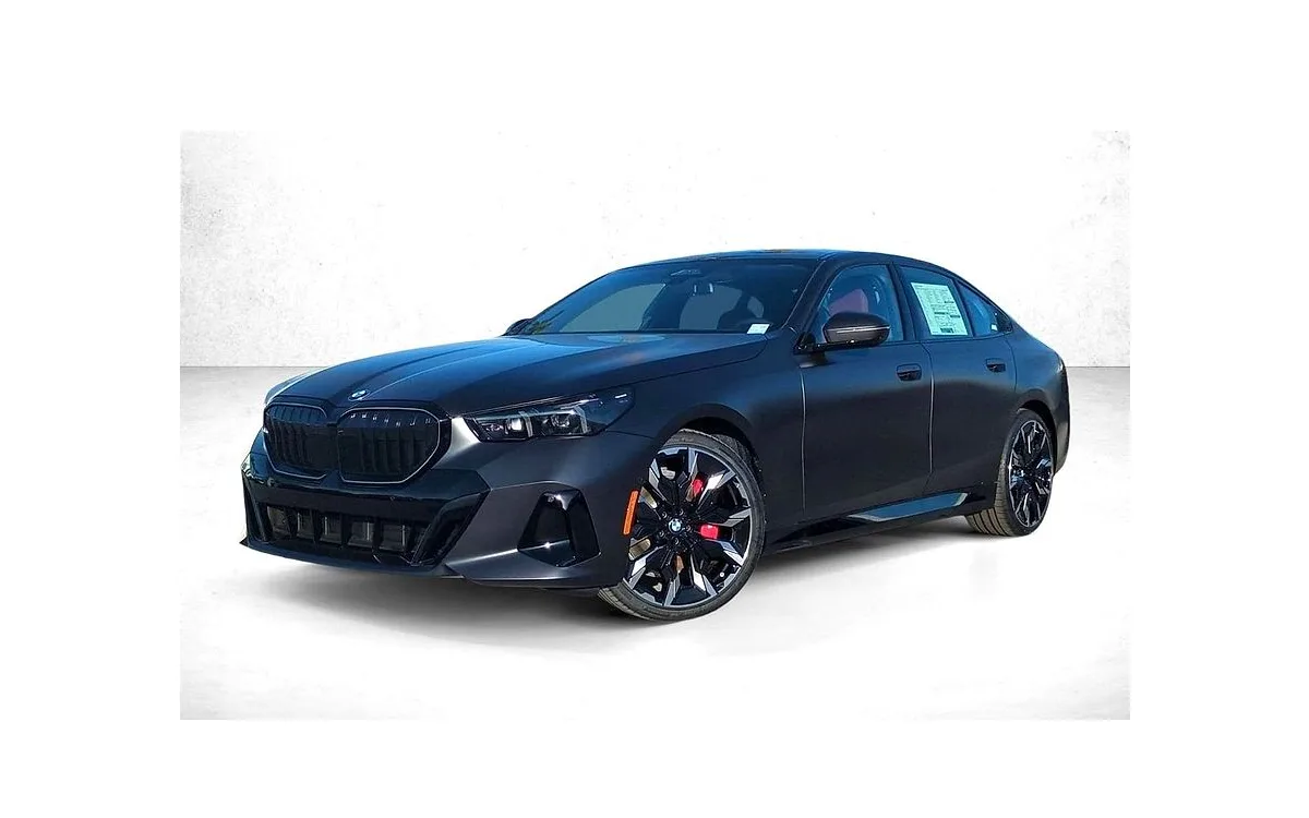 2027 BMW 530i Sedan in Frozen Deep Gray