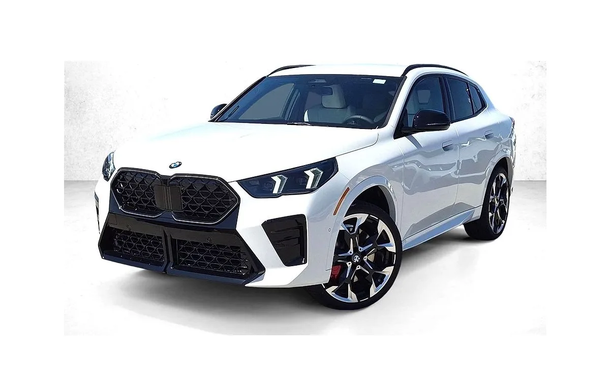 2026 BMW X2 xDrive28i in Alpine White