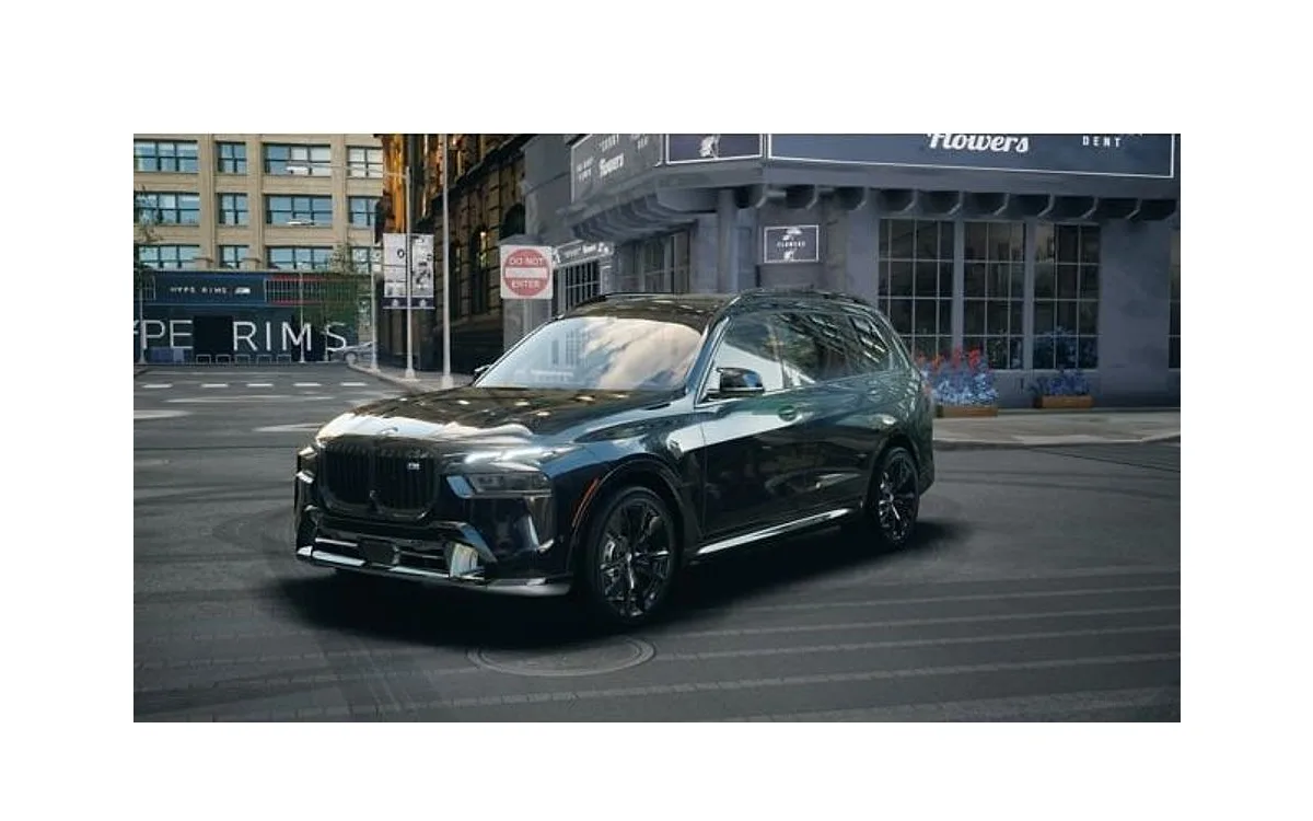 2027 BMW X7 M60i in Carbon Black